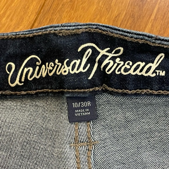Universal Thread Jeans - Picture 2 of 3